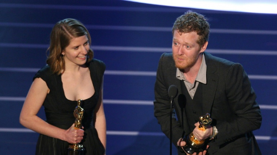 Miles de personas se despiden en Dubl&iacute;n del cantautor Glen Hansard