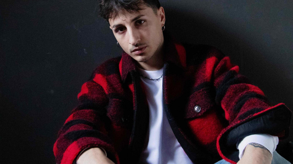 Nayt annuncia live nei palasport a novembre