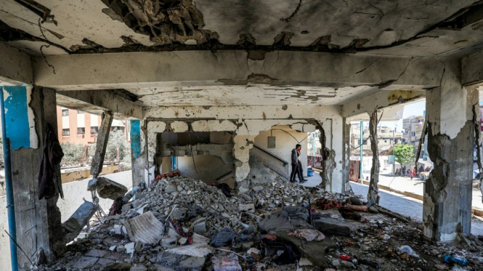 Isra&euml;l pilonne Gaza, d&eacute;mission attendue d'un membre du cabinet de guerre