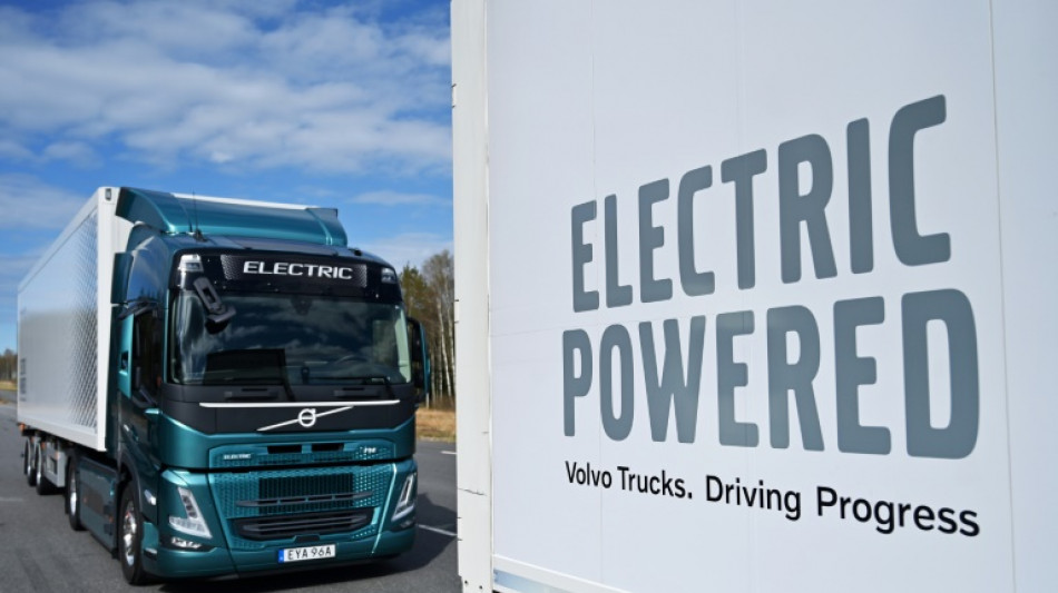 Malgr&eacute; des obstacles, la course aux camions &eacute;lectriques est lanc&eacute;e