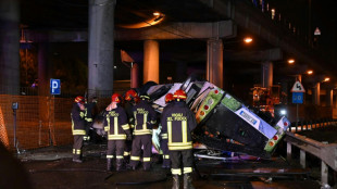 A Venise, les drapeaux en berne apr&egrave;s l'accident de bus ayant fait 21 morts