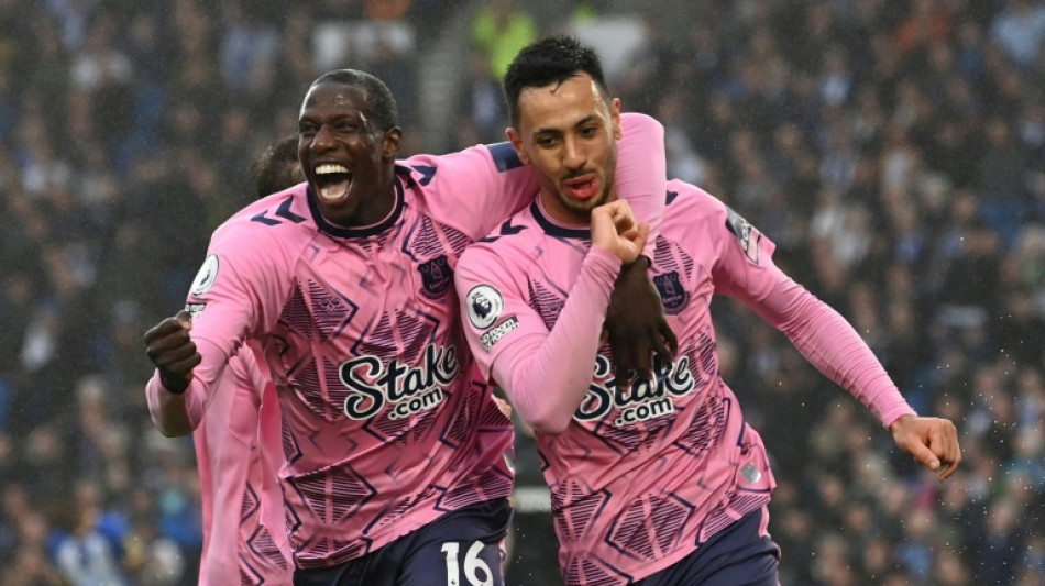 Everton, Forest rise out of relegation zone, Leicester slide in 21-goal Monday