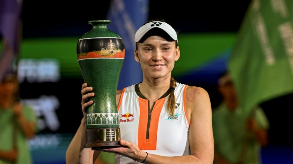 Rybakina é campeã do WTA 500 de Ningbo e se aproxima do Finals