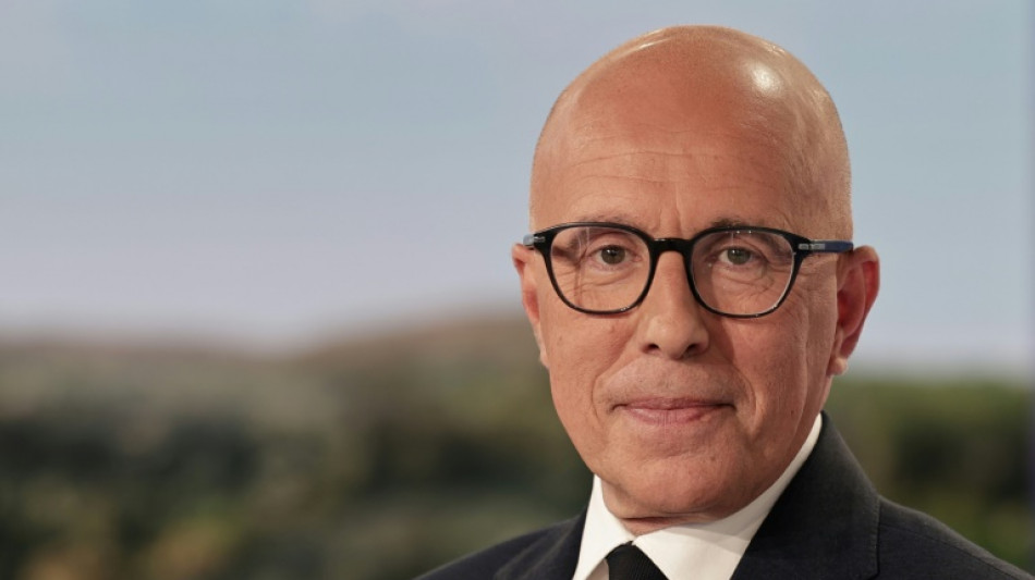 L&eacute;gislatives: Ciotti ouvre une crise &agrave; droite, Macron se fait attendre