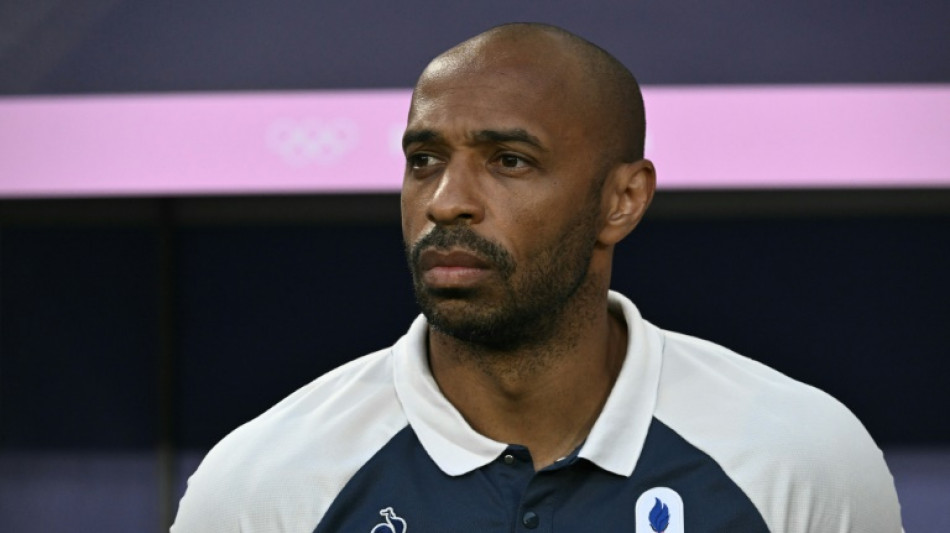 Thierry Henry deixa comando da sele&ccedil;&atilde;o sub-21 da Fran&ccedil;a