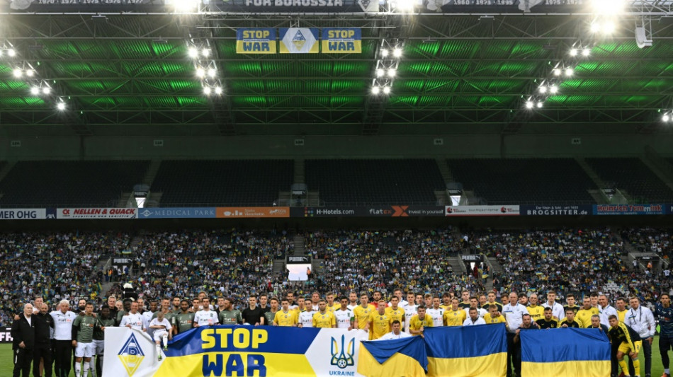 Benefizspiel in Gladbach: &Uuml;ber 600.000 Euro f&uuml;r die Ukraine