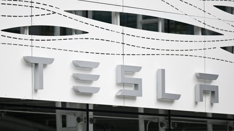 Tesla-Chef k&uuml;ndigt Streichung von mehr als zehn Prozent der Stellen weltweit an