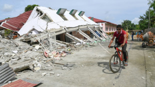 Sube a 72 el saldo de muertos por el terremoto en Filipinas